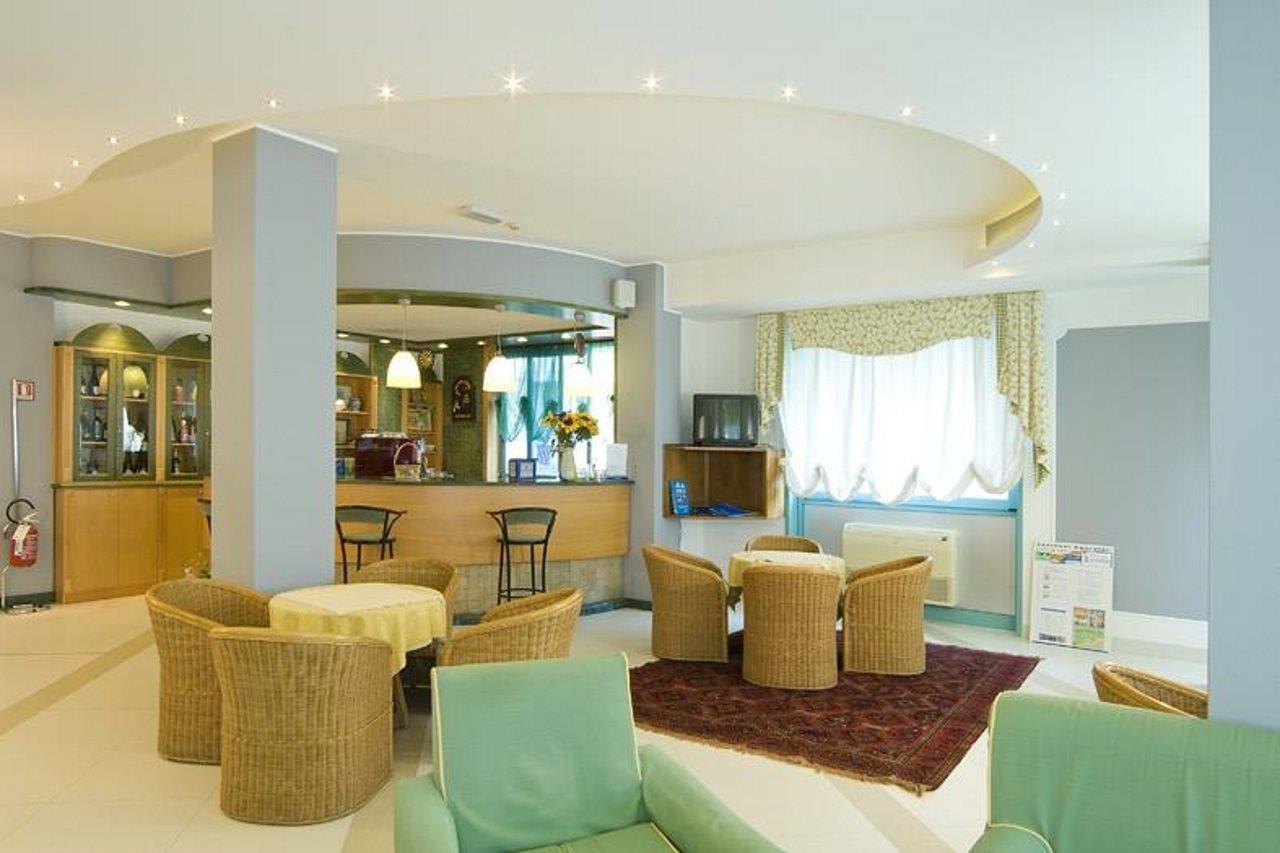 לידו די ג'סולו Hotel Bolivar מראה חיצוני תמונה